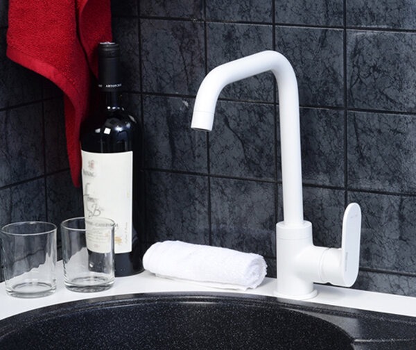 Смеситель Wasserkraft для кухонной мойки, цвет белый Soft-touch, 8507