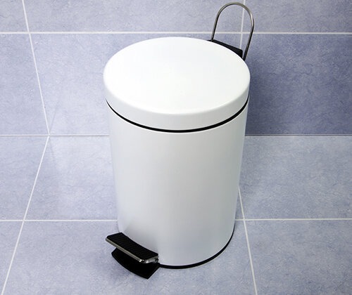 Корзина для мусора Wasserkraft Серия К, с педалью, 5 л, цвет -белый, K-635W