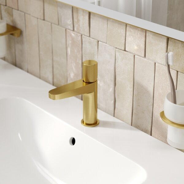 Смеситель для раковины Wasserkraft Schunter, золото матовое, 8203