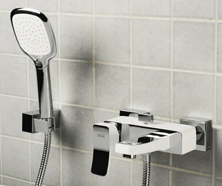 Смеситель Wasserkraft ALLER 1061W для ванны и душа с коротким изливом, белый/хром