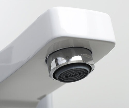 Смеситель Wasserkraft ALLER 1061W для ванны и душа с коротким изливом, белый/хром