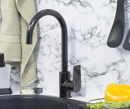 Смеситель Wasserkraft 6607 для кухонной мойки, черный глянец
