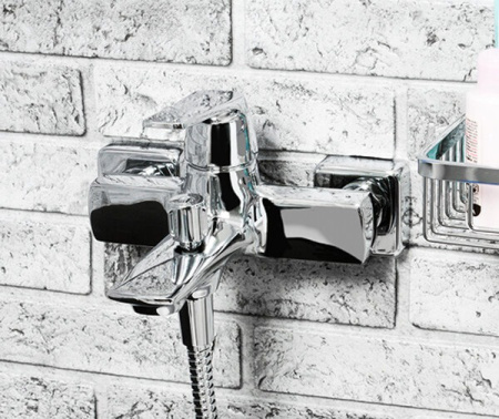 Смеситель Wasserkraft 1901 для ванны и душа с коротким изливом, хром