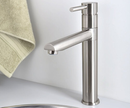 Смеситель Wasserkraft WERN 4207 для кухни с поворотным изливом, матовый хром