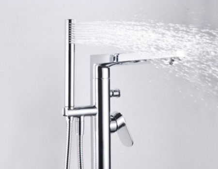 Смеситель Wasserkraft 5821 для ванны, напольный, хром